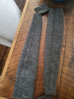 VINTAGE LULULEMON Gray Knit Arm/Leg Warmers